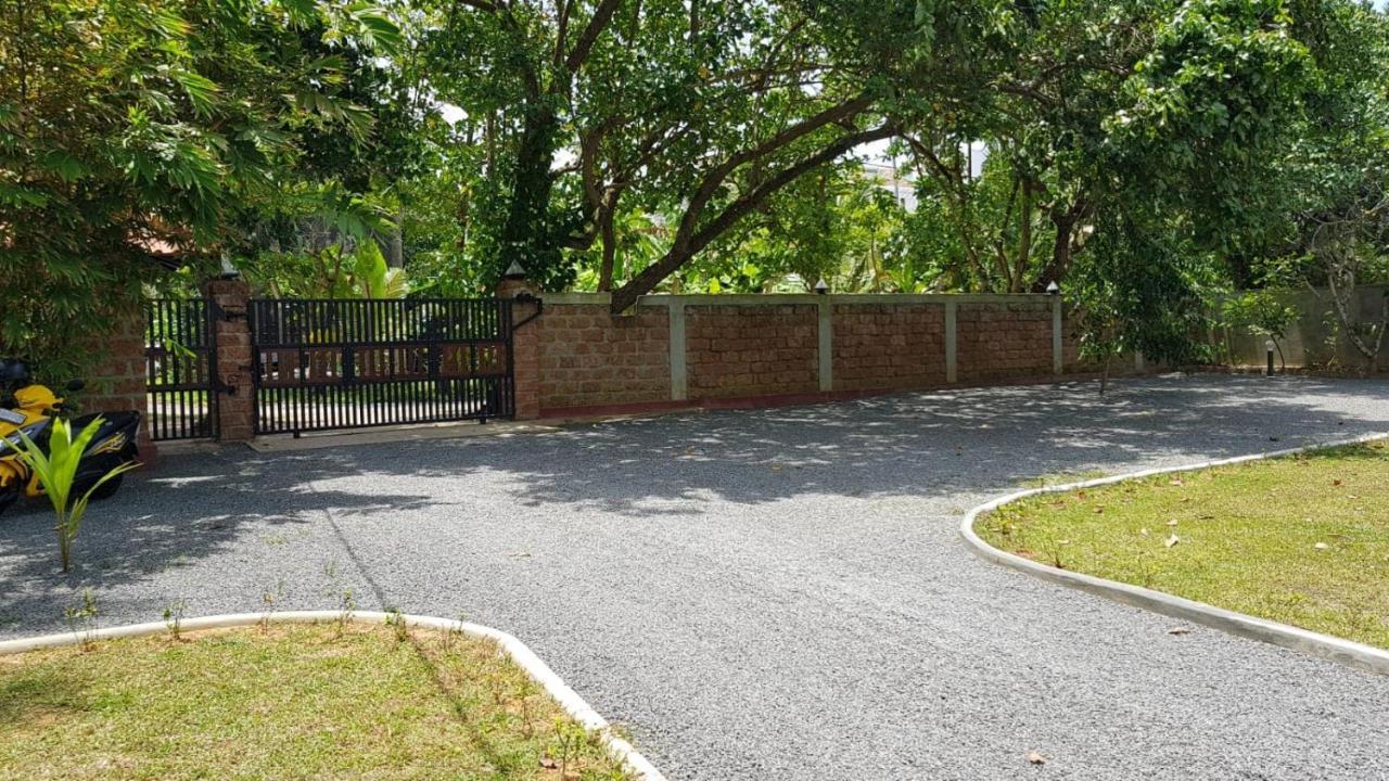 Nature Paradise Villa Balapitiya Bagian luar foto